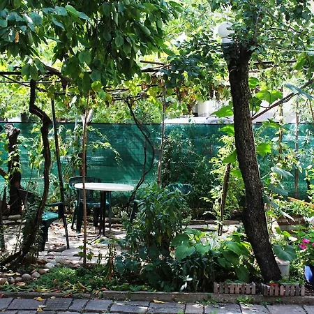 Apartman Lovely House With Garden Pliska Free Parking Szófia